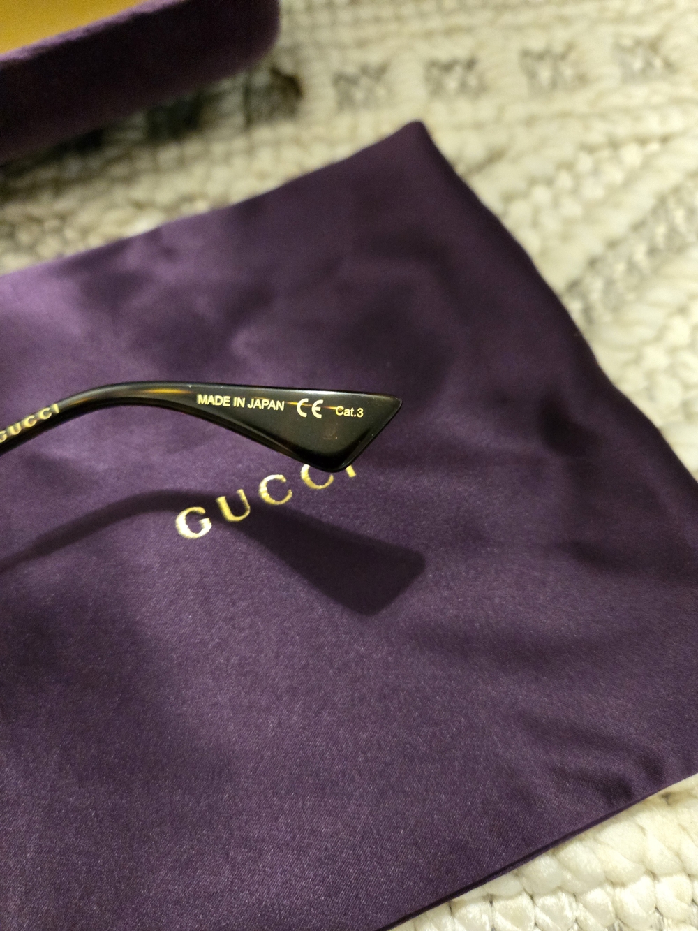 Gucci Round Sunglasses in Black with Red Trim - Picture 4 of 5